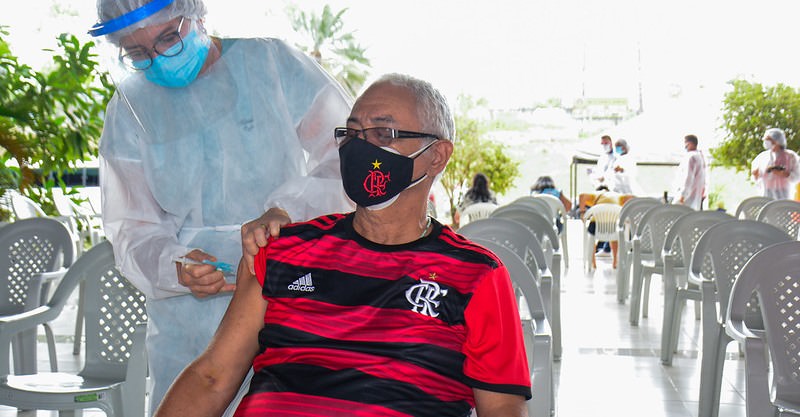 Data e local da vacinação de idosos devem ser consultados no site ‘Imuniza Manaus’