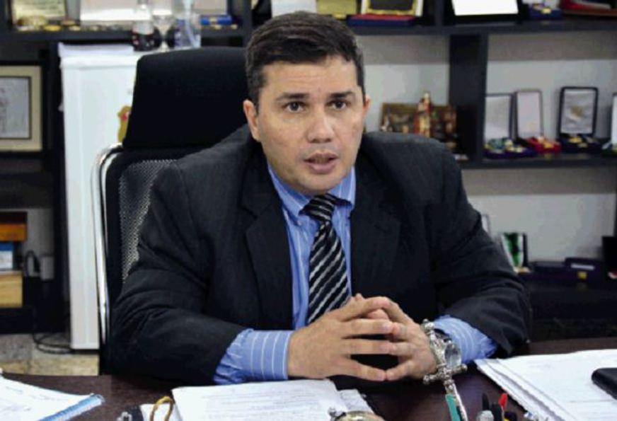 Covid-19: David Almeida indica delegado Sérgio Fontes para fiscalizar vacinação em Manaus
