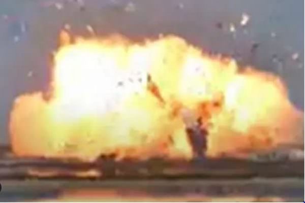 Protótipo de foguete da SpaceX explode ao aterrissar; veja vídeo