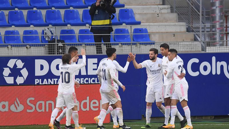 De virada, Real Madrid vence Huesca por 2 a 1 no Espanhol