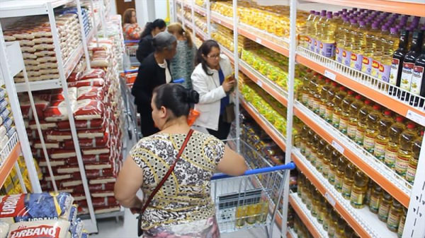 Inflação desacelera em janeiro com taxa de 0,25%, diz IBGE
