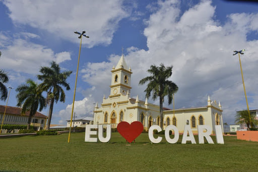 Câmara de Coari gasta R$ 810 mil com aluguel de veículos, encadernação e manutenção de prédio