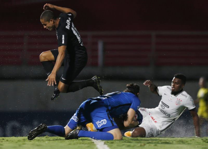 Paulista: Corinthians empata com Bragantino e chega ao sexto jogo sem vencer
