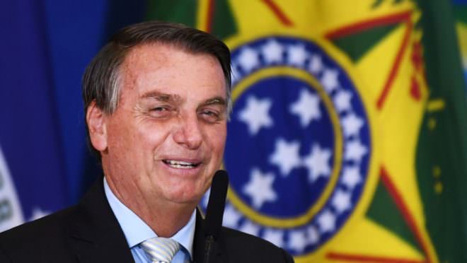 De olho em 2022? Políticos do AM enchem redes sociais com parabéns a Bolsonaro