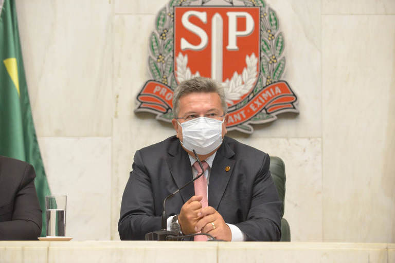 Novo presidente da Assembleia de SP diz que pediu a deputada apalpada para 'relevar' o episódio