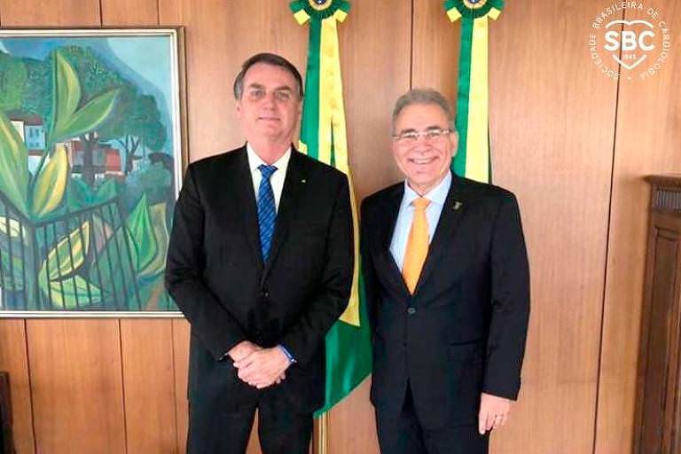 Gestão de Queiroga será mais voltada para a 'questão da medicina', diz Bolsonaro