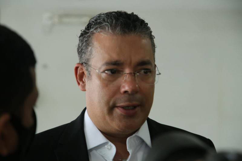 Wilson Lima nomeia Josué Neto conselheiro vitalício do TCE
