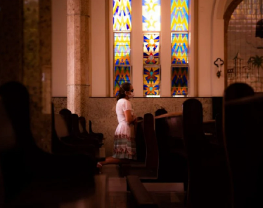 Projeto transforma em lei norma que define as atividades religiosas como essenciais
