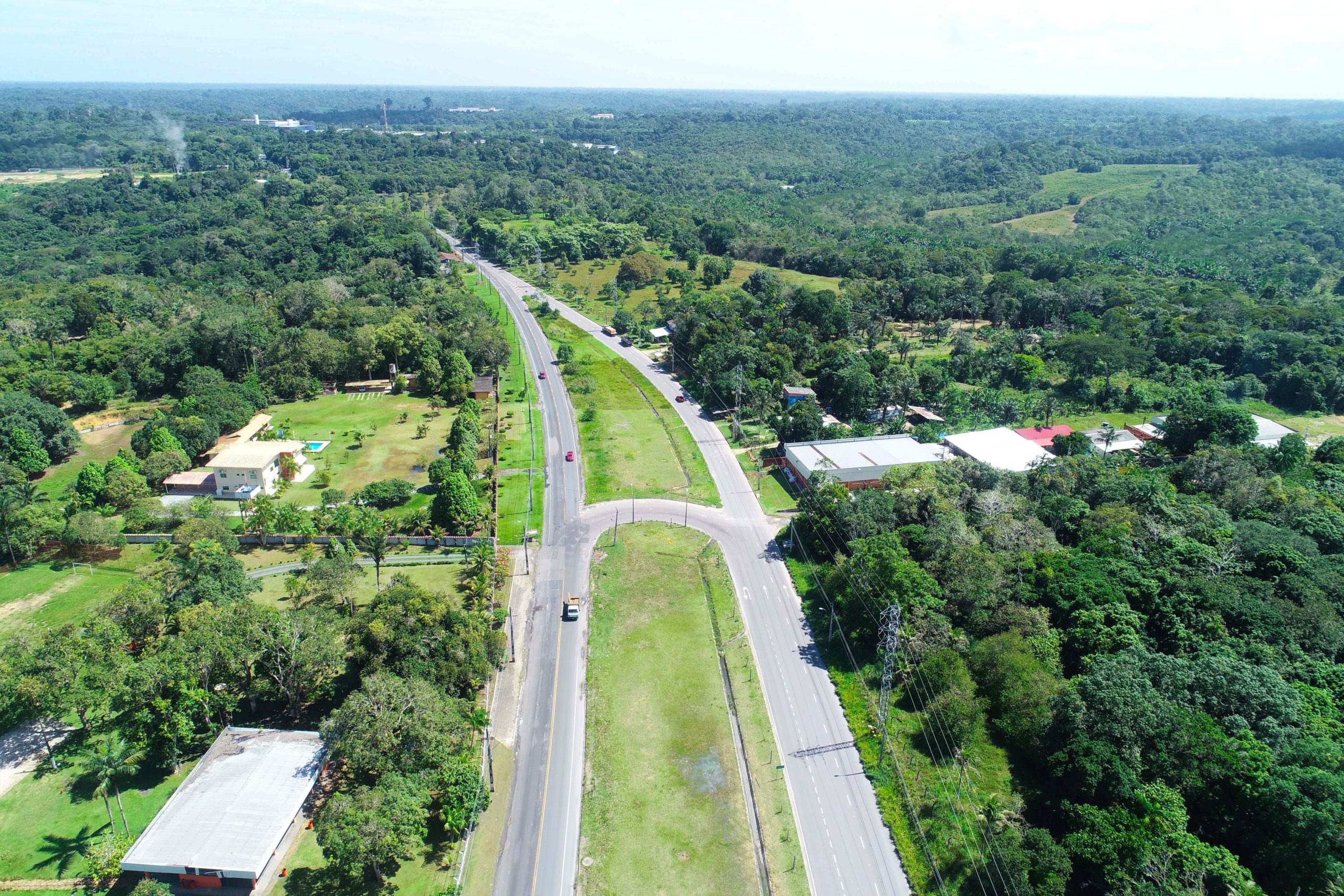 Obra em rodovia do Amazonas vai gerar mais de 10 mil empregos