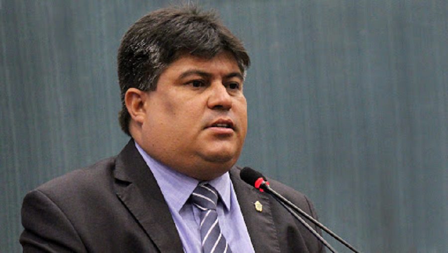 David Reis contrata por R$ 182 mil empresa com má fama em licitações públicas no AM