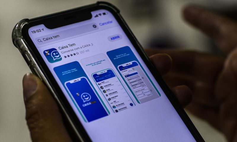 Usuários do app Caixa Tem nascidos em março já podem atualizar dados