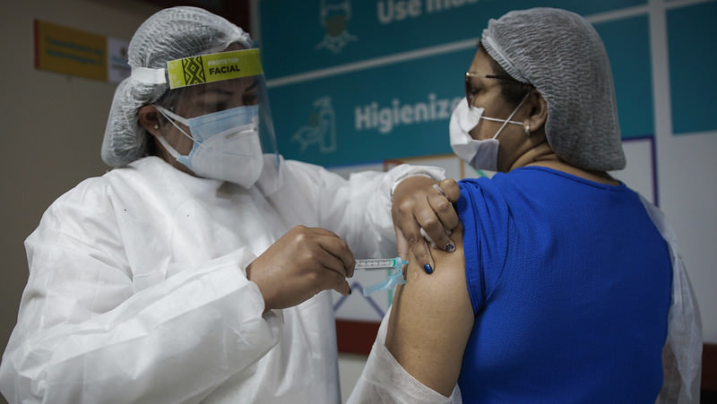 Mulheres são a maioria entre vacinados contra Covid no país