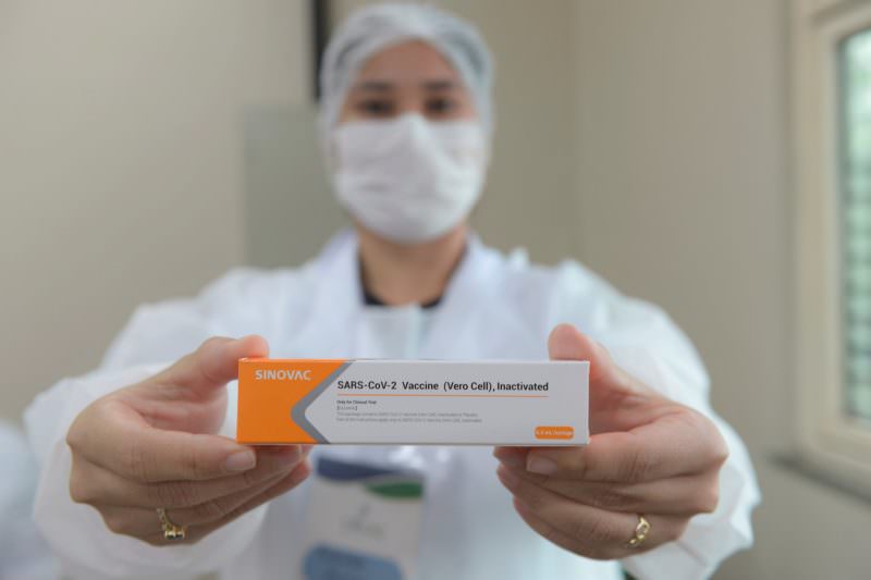 Mais 1,5 milhão de doses de CoronaVac são entregues ao Ministério da Saúde