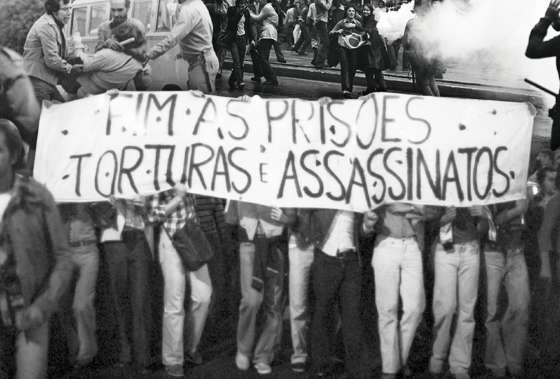 Bolsonaro é autorizado a manter celebração do golpe militar de 1964