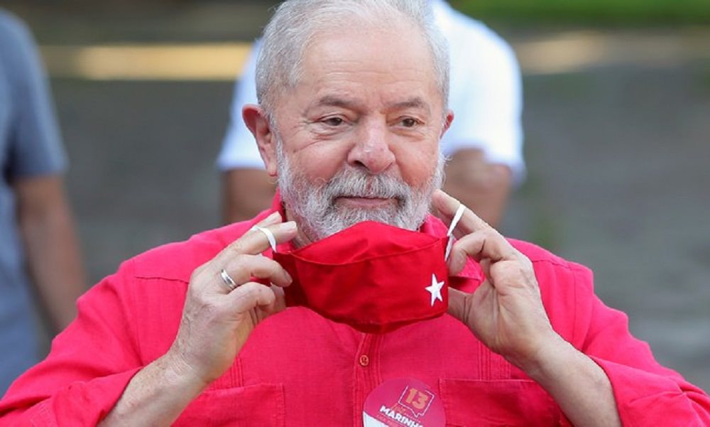 Após visita de Bolsonaro, ex-presidente Lula também deve desembarcar em Manaus