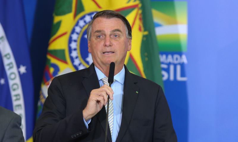 'Exemplo a ser seguido', diz Bolsonaro ao anunciar visita a prefeito de Chapecó