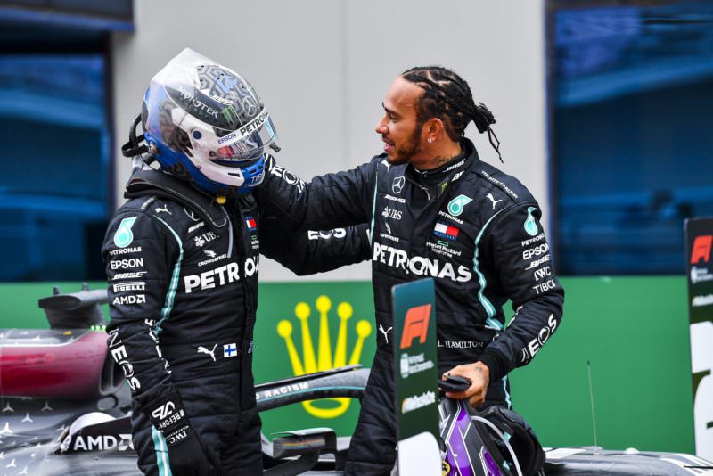 Hamilton ganha duelos com Verstappen e Bottas e vence GP de Portugal da F1