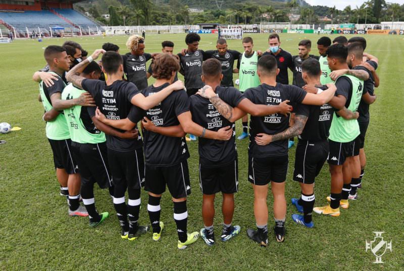 Vasco empata com Caldense e avança na Copa do Brasil