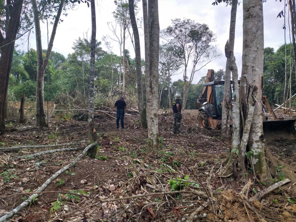 Dono de terreno é multado em R$ 28,6 mil por obra irregular no Tarumã