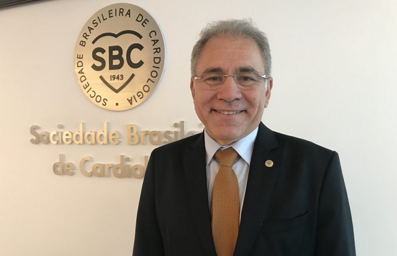 Bolsonaro reúne com cardiologista Marcelo Queiroga após recusa de Ludhmila em assumir Saúde