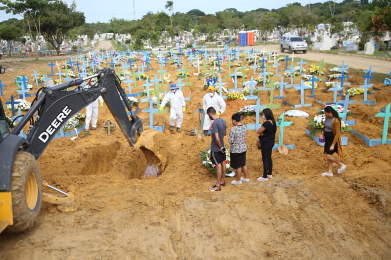 Manaus confirma 39 enterros neste sábado; saiba quantas mortes por covid-19