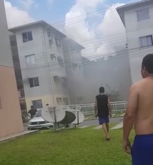 Panela de pressão explode e provoca incêndio em apartamento
