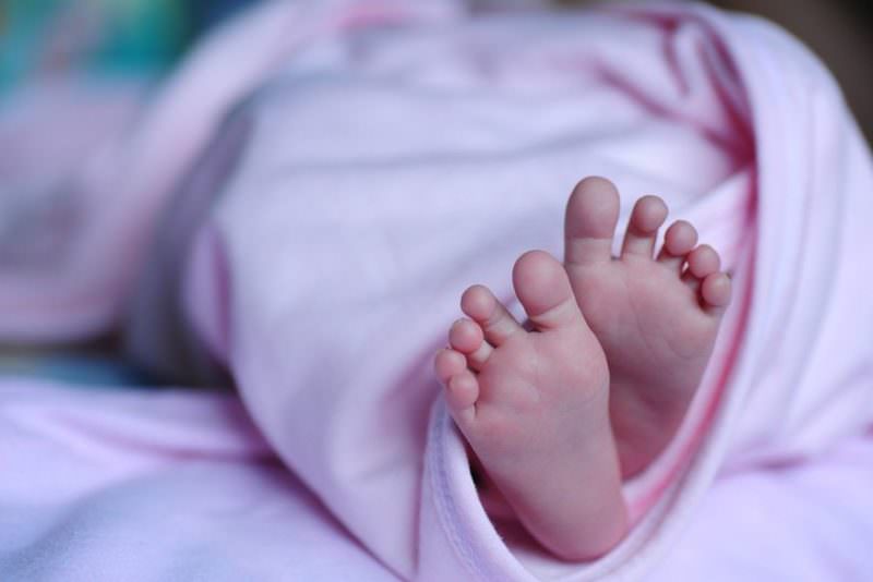 Mortes de bebês com Covid no Brasil podem ter sido o dobro do registrado