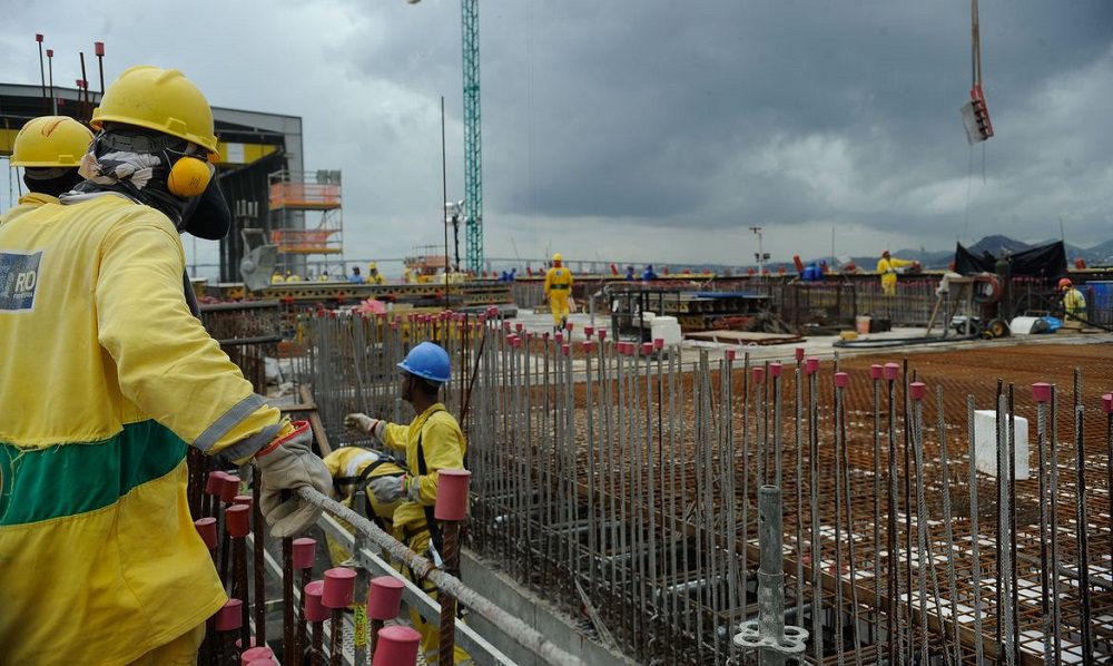 Confiança dos empresários da construção cai pelo terceiro mês, diz FGV