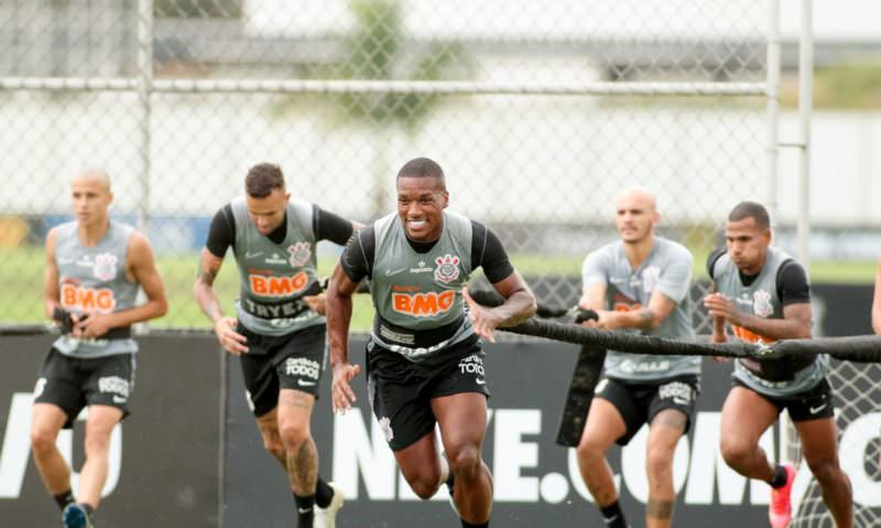Após folga, Corinthians espera fazer pré-temporada durante paralisação