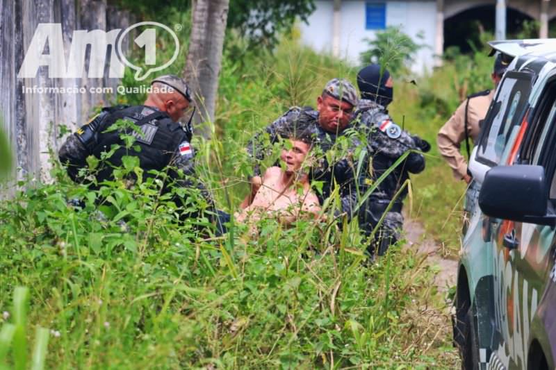 Após perseguição e troca de tiros, bandidos capotam carro roubado em Manaus