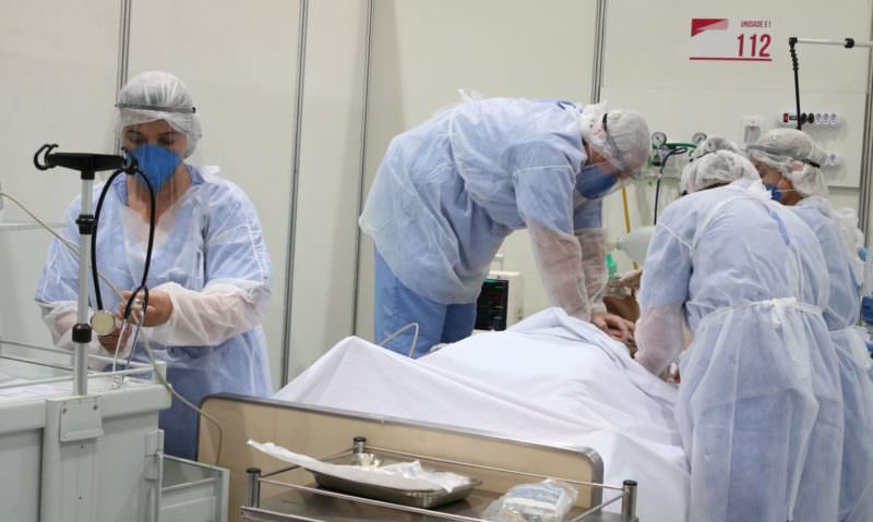 Valorização: profissionais da saúde recebem abono pelo trabalho na pandemia
