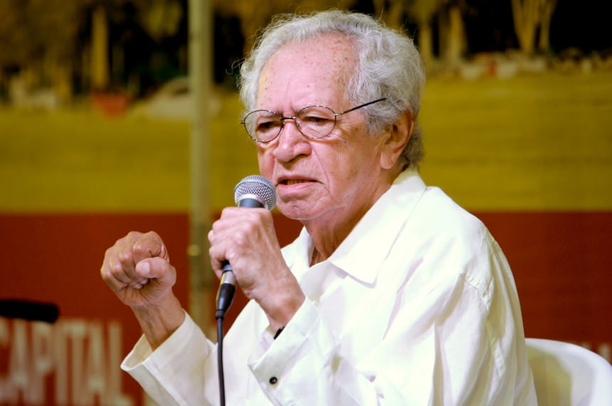 Thiago de Mello: conheça os dois livros mais famosos do escritor amazonense, que completa 95 anos