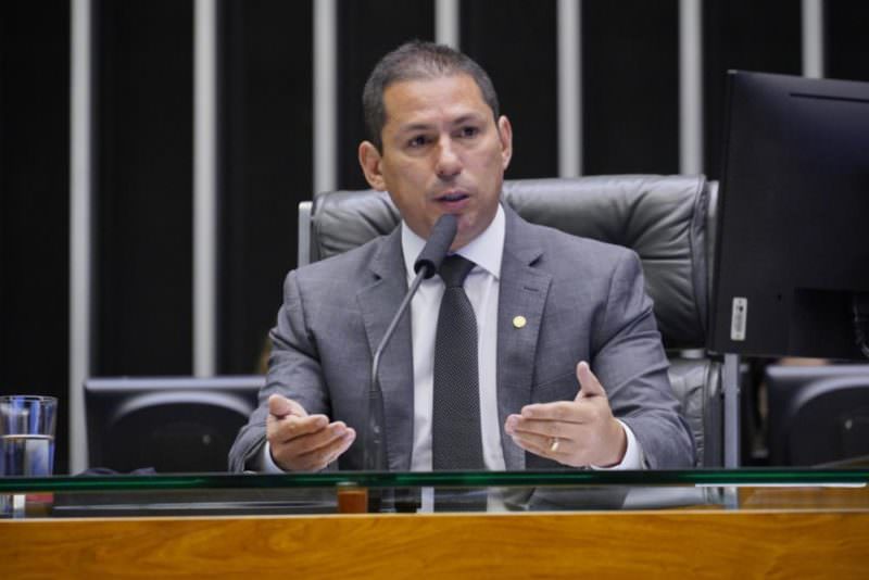 Novo Auxílio Emergencial deve ser mantido no valor de R$ 250, afirma Ramos