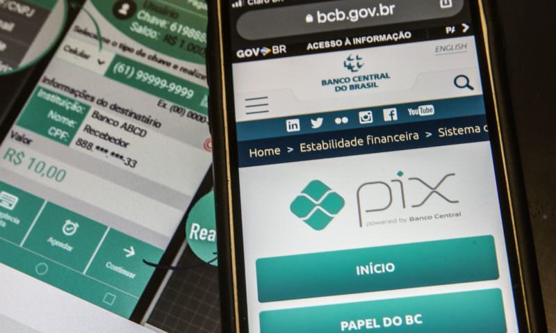 Pix supera 100 milhões de transações em um dia e bate recorde