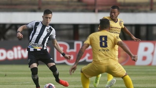 Botafogo empata contra o Madureira e segue fora do G-4