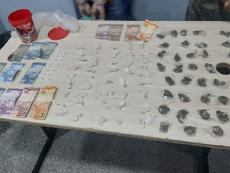 Dois homens são presos com drogas durante patrulhamento no Campo Dourado