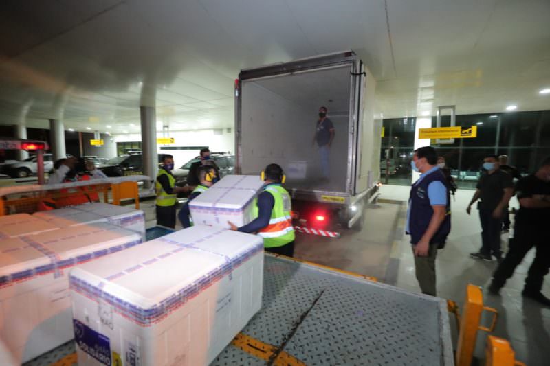 Amazonas recebe mais 62,8 mil doses da Coronavac