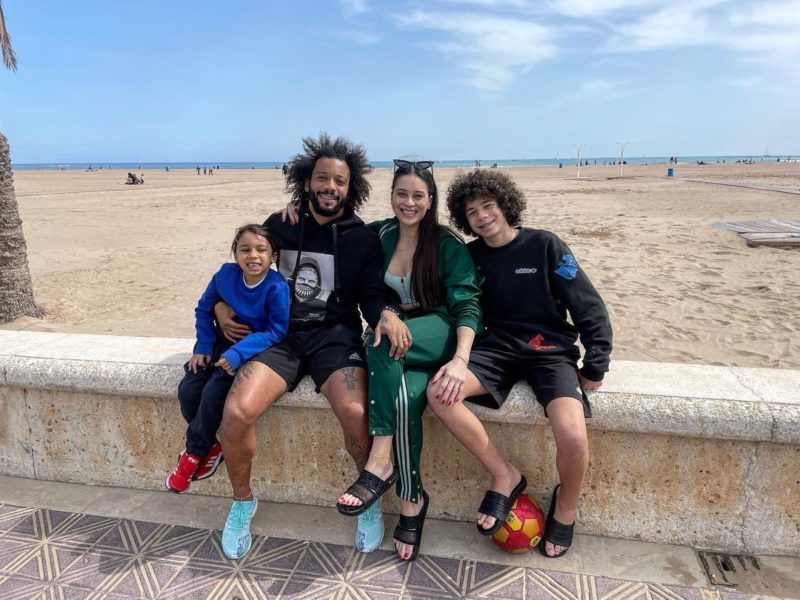 Marcelo, do Real Madrid, fura bloqueio e é notificado em R$ 18 mil por foto sem máscara