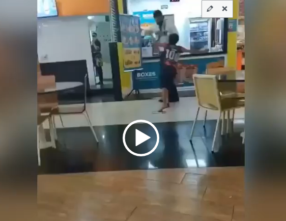 Mulher agride segurança