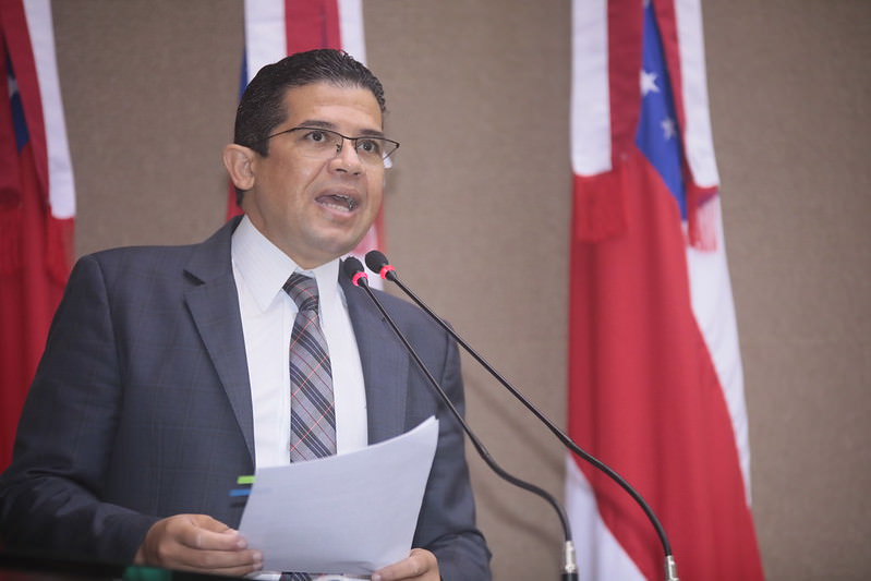 Deputado quer prioridade para líderes religiosos na vacinação contra covid-19 no AM