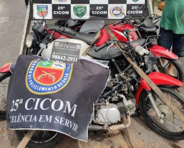 Homens envolvidos com roubos de motocicletas são presos em Manaus