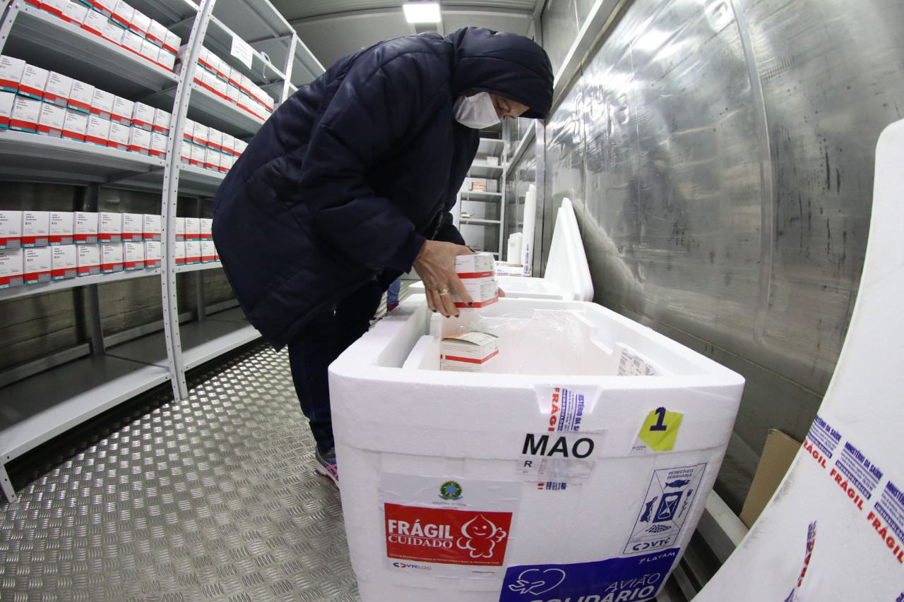 Covid-19: Amazonas alcança meta de vacinação da primeira dose em trabalhadores da saúde e pessoas de 60 a 64 anos