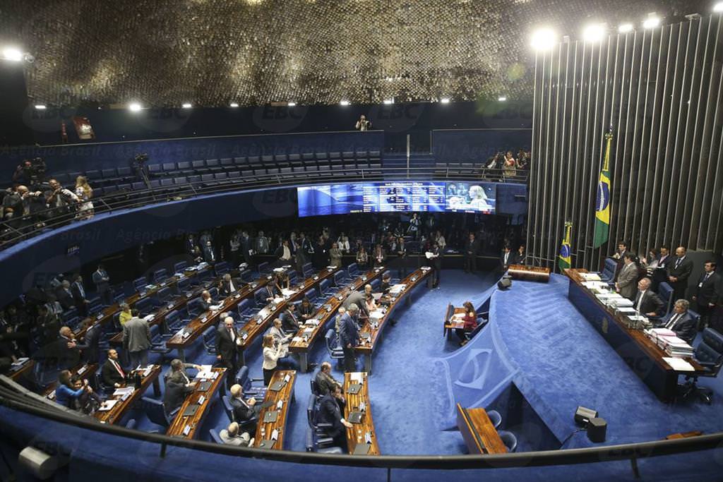 Covid-19: Senado aprova criação de programa contra a depressão