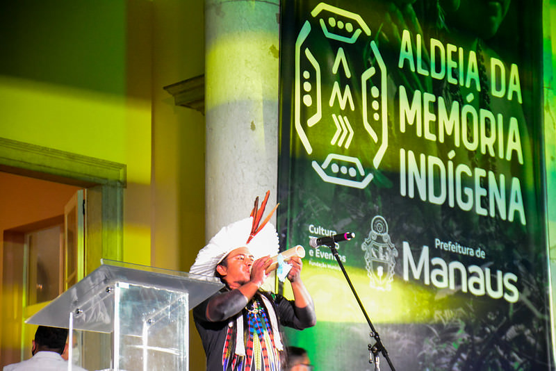 Prefeito de Manaus pede perdão aos indígenas em inauguração de memorial