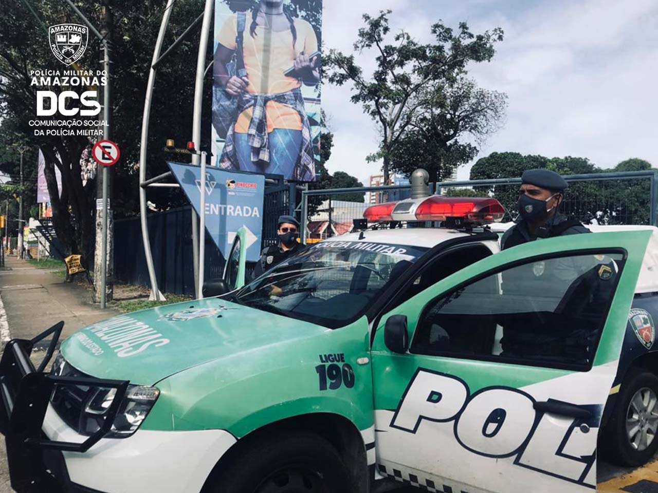 Dois homens são detidos com mandados de prisão em aberto em Manaus