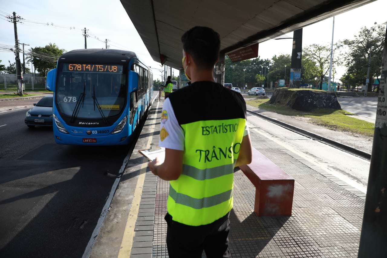 Nove linhas de ônibus serão reforçadas para evitar aglomerações em Manaus