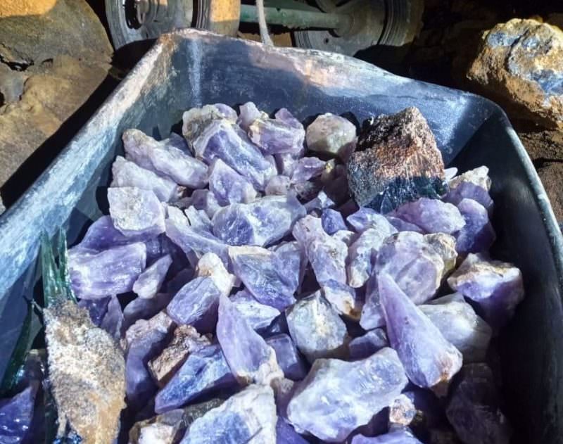 Polícia Federal prende dupla com três toneladas de minérios raros em Manaus