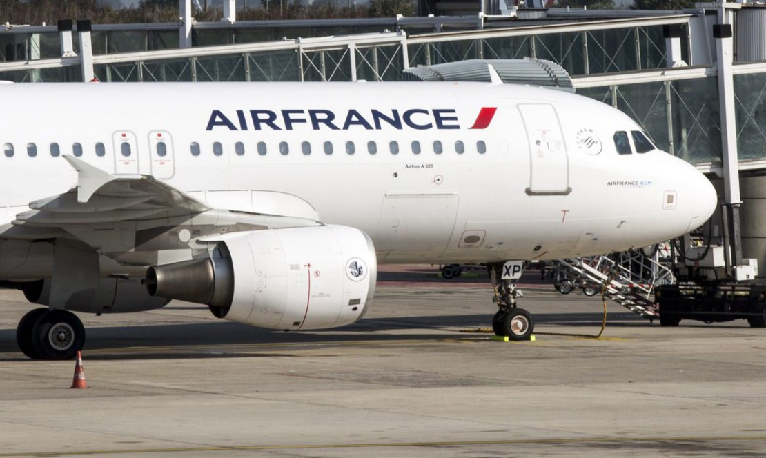 França suspende voos do Brasil por tempo indeterminado