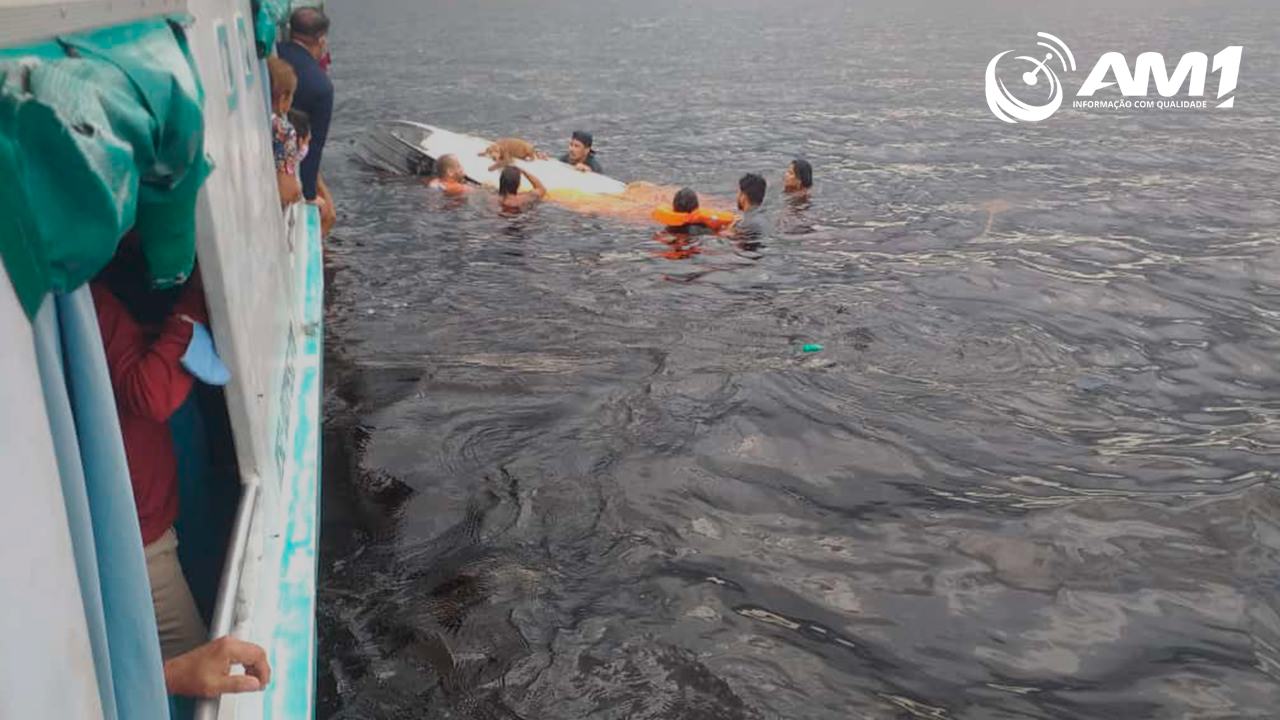 Lancha com crianças naufraga no Rio Negro