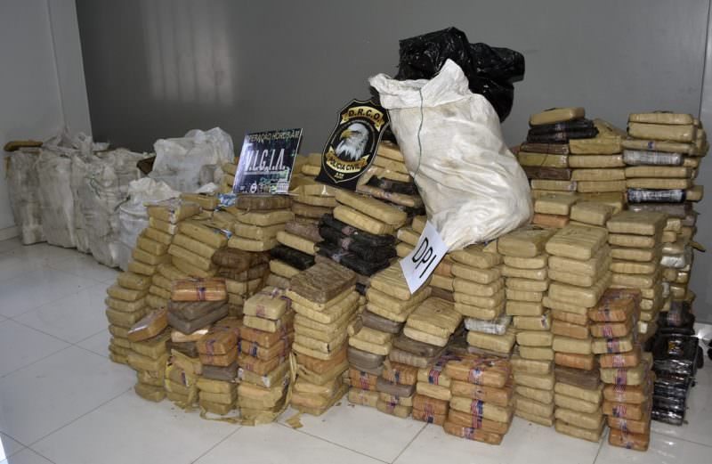 Policiais são presos com droga avaliada em mais de R$ 6 milhões no Amazonas